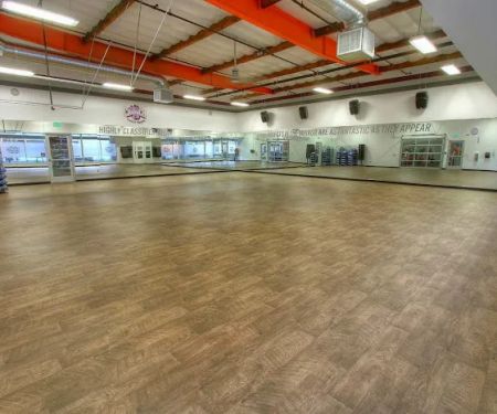 Crunch Fitness - Tustin
