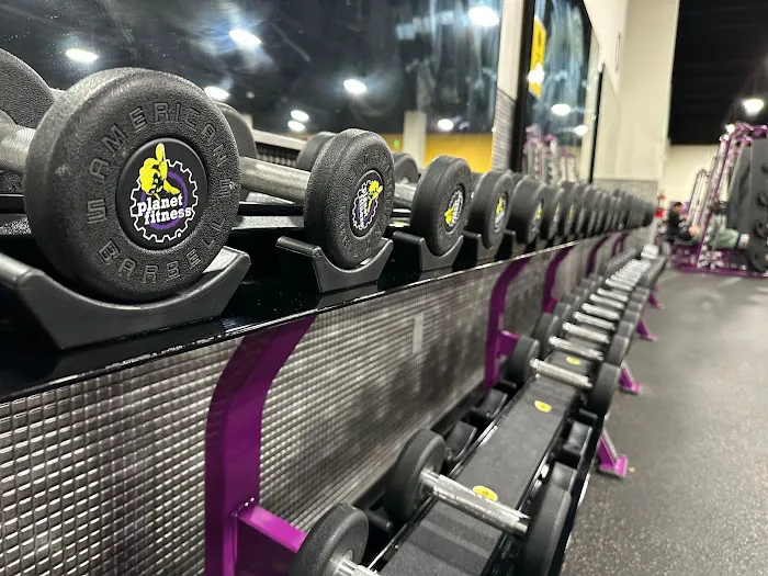 Planet Fitness Picture 9
