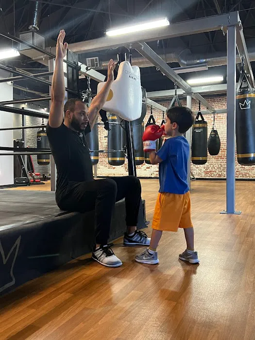 Crowned Boxing Picture 5