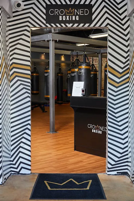 Crowned Boxing Picture 10