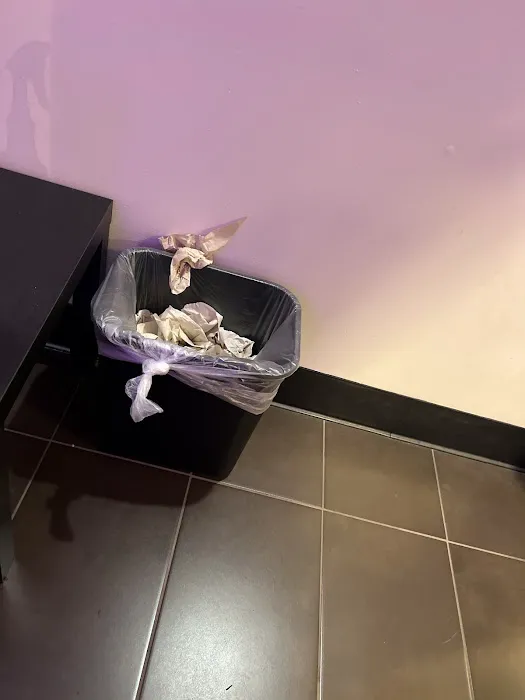 Planet Fitness Picture 6