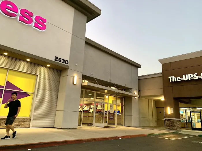 Planet Fitness Picture 1