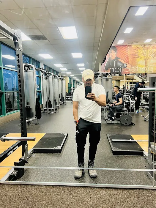 LA Fitness Picture 10