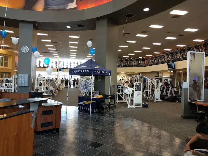 LA Fitness Picture 1