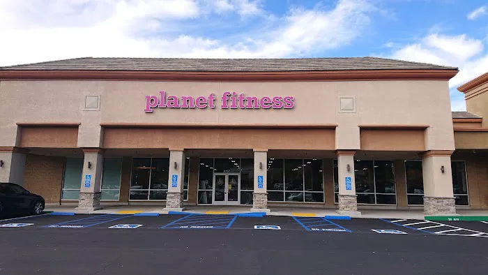 Planet Fitness Picture 2