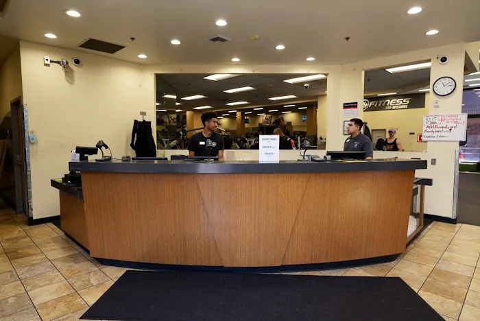 24 Hour Fitness Picture 7