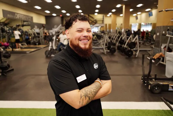 24 Hour Fitness Picture 2