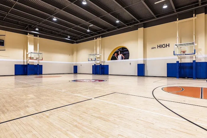 24 Hour Fitness Picture 9