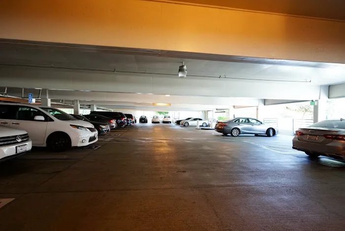 24 Hour Fitness Picture 8