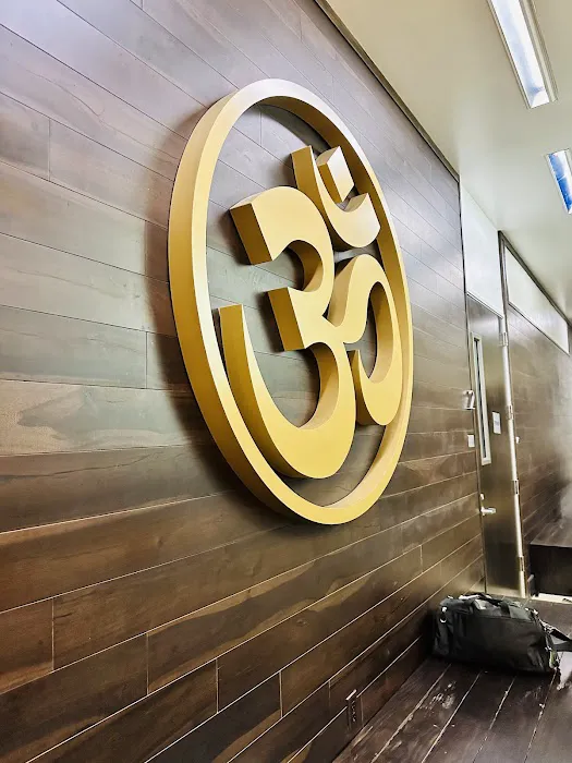 Hot 8 Yoga Picture 8