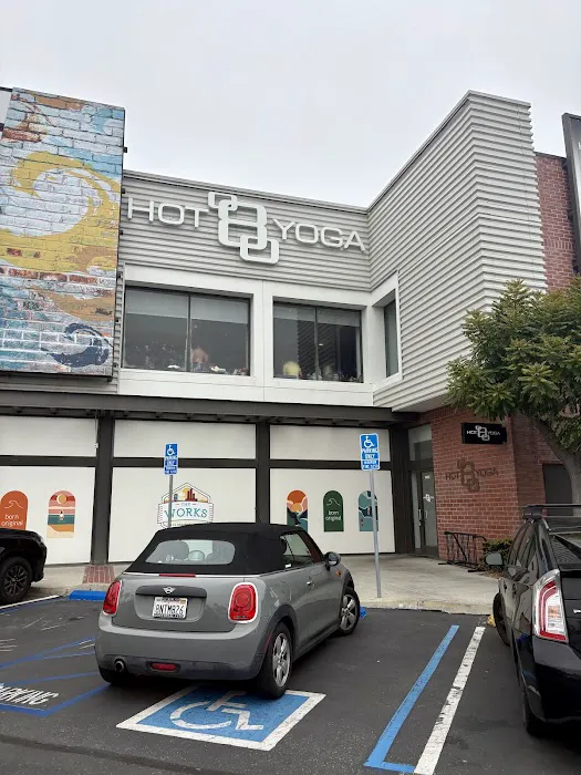 Hot 8 Yoga Picture 7