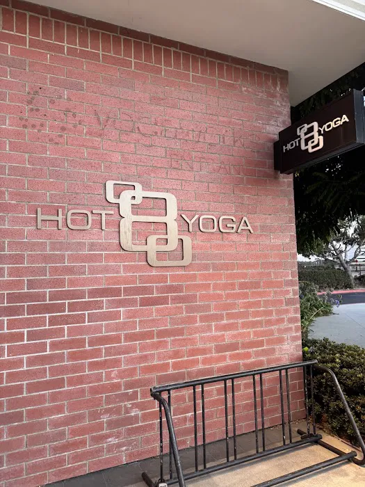 Hot 8 Yoga Picture 5