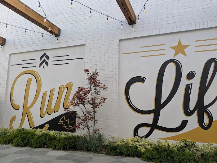 Barry's South Bay Picture 4