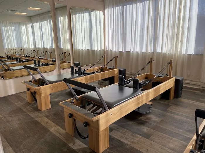 Análú Pilates Studios Picture 7