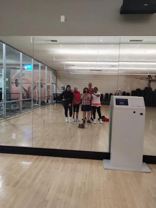 LA Fitness Picture 1