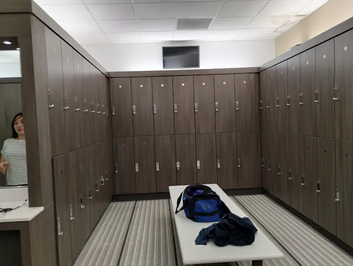 LA Fitness Picture 4