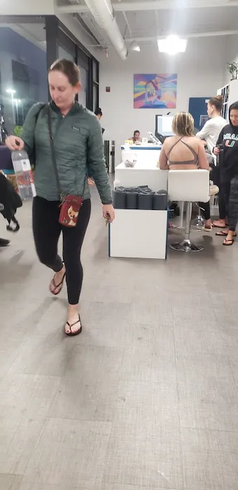 YogaSix Redondo Beach Picture 5