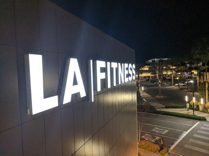 LA Fitness Picture 8
