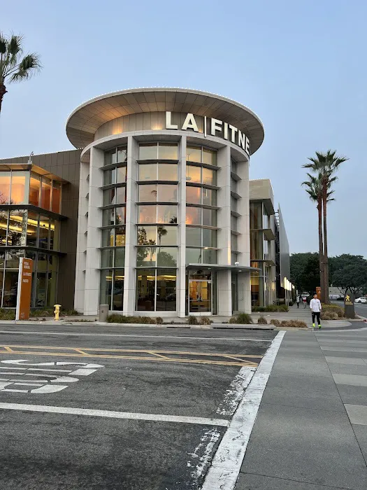 LA Fitness Picture 6