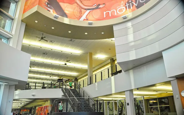 LA Fitness Picture 5