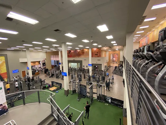 LA Fitness Picture 4