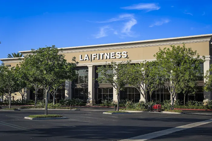 LA Fitness Picture 6
