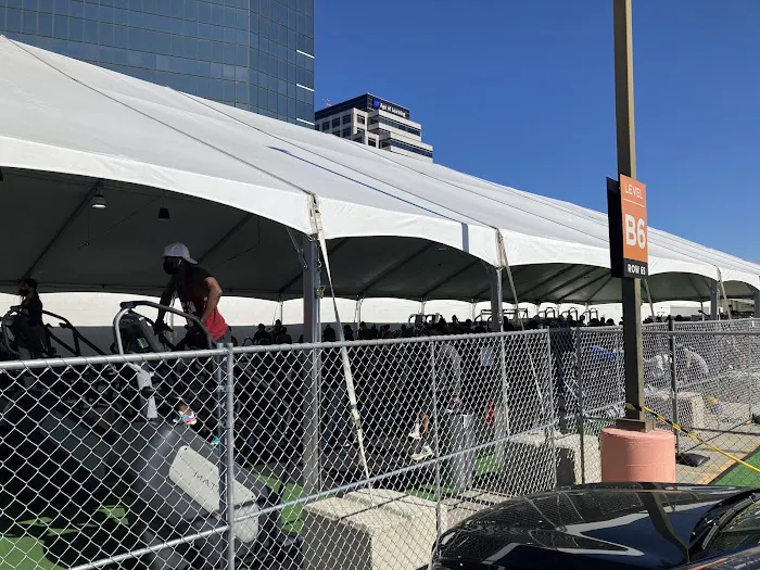 Gold's Gym Glendale Picture 7