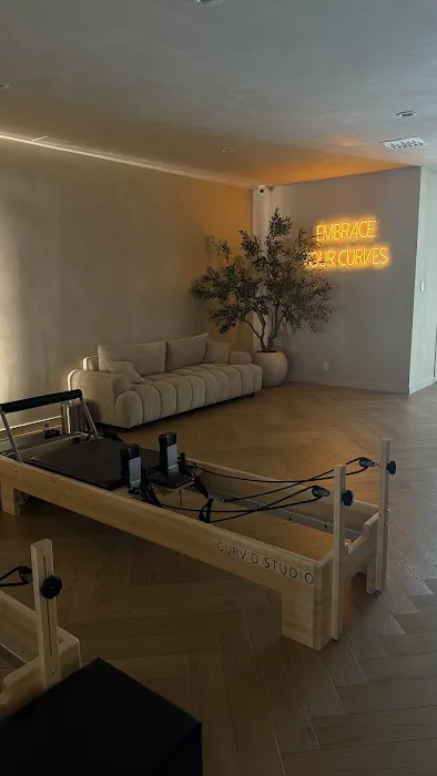 Curv'd Studio Picture 10