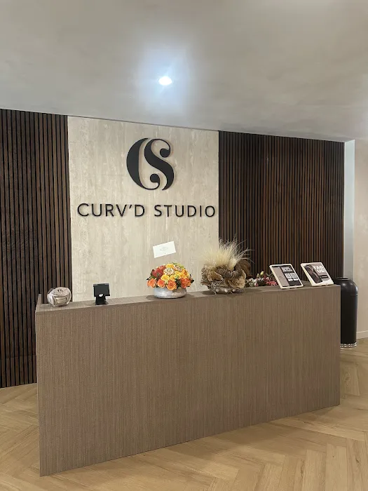 Curv'd Studio Picture 1