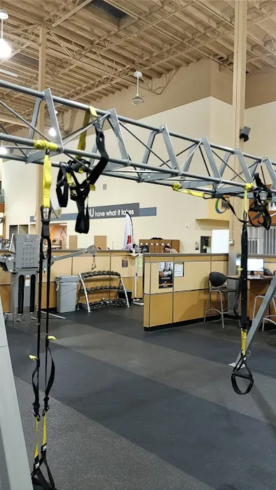 24 Hour Fitness Picture 6