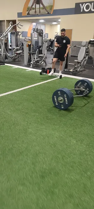 24 Hour Fitness Picture 7