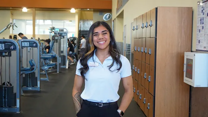 24 Hour Fitness Picture 9