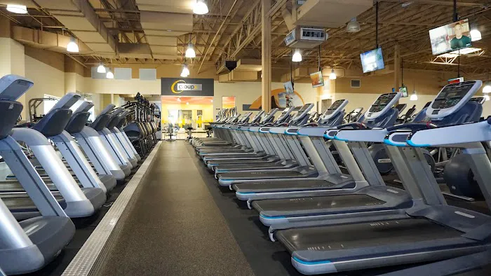 24 Hour Fitness Picture 2