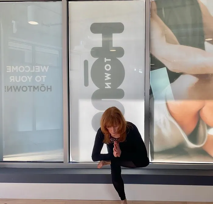 HOMTOWN Yoga Picture 5