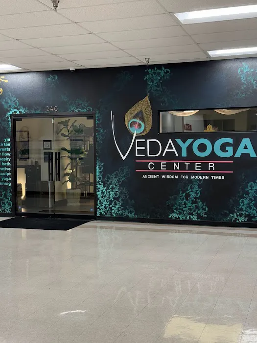 Veda Yoga - La Cienega Picture 1