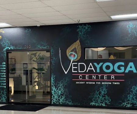 Veda Yoga - La Cienega