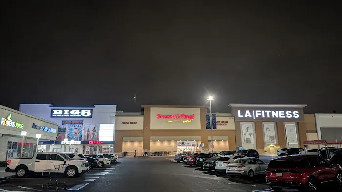 LA Fitness Picture 10