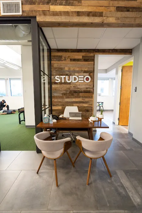 Studeo Beverly Hills Picture 7