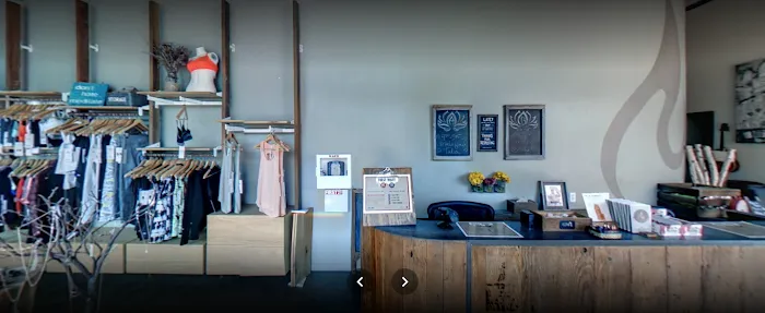 Modo Yoga LA Picture 3