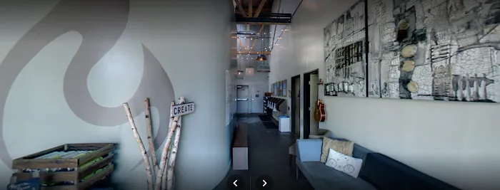 Modo Yoga LA Picture 1