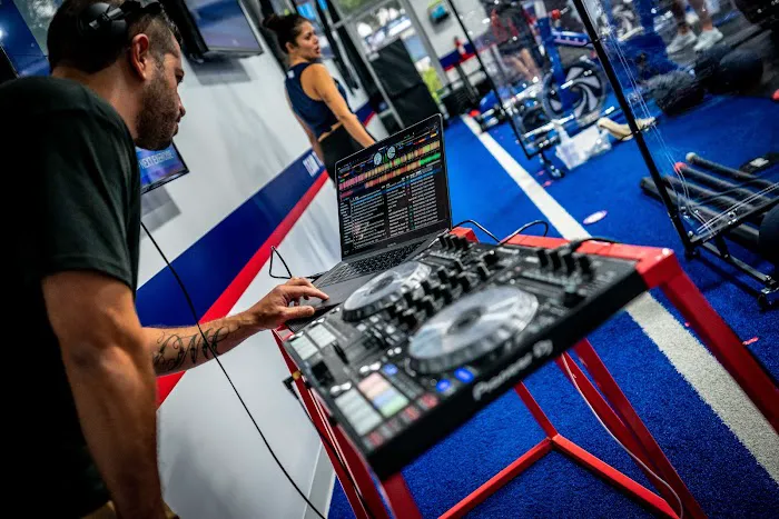 F45 Training Manhattan Beach Pacific Picture 4