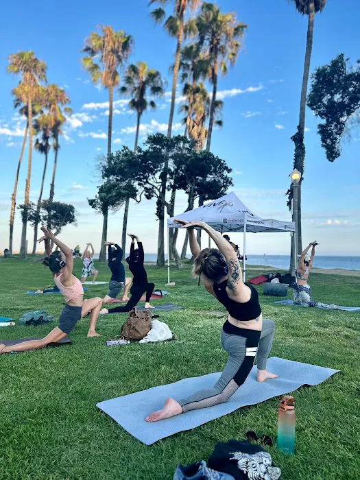 Vive L.A. Yoga Picture 2