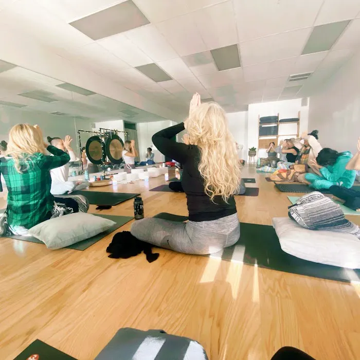 Vive L.A. Yoga Picture 6