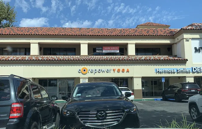 CorePower Yoga - Hermosa Beach Picture 4