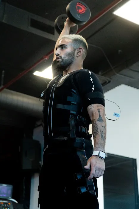 Lightning Fit Picture 4