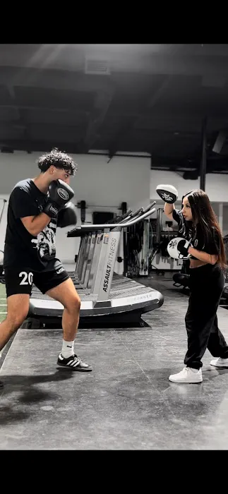 BOXEO SAUCE FACTORY Picture 8