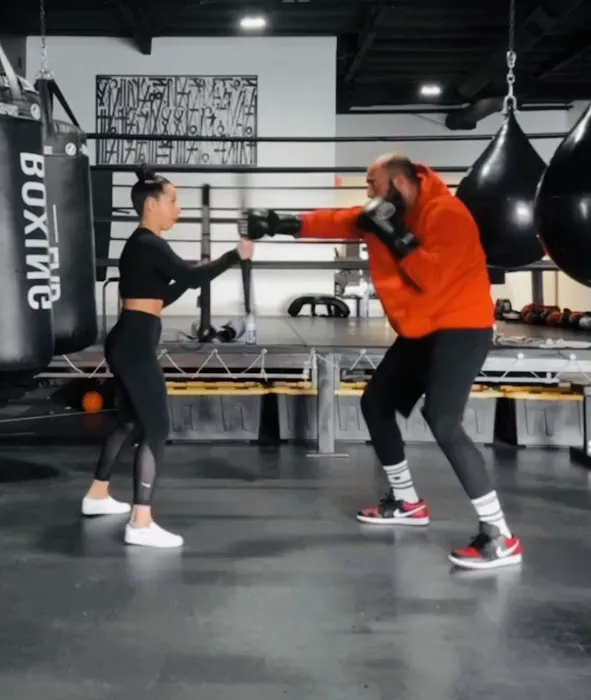 BOXEO SAUCE FACTORY Picture 10