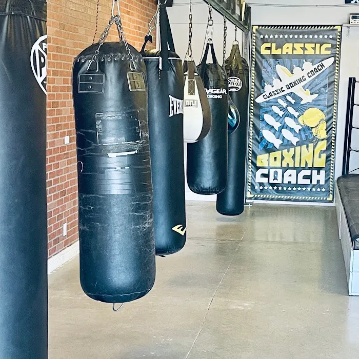 Classic Boxing Coach Picture 2