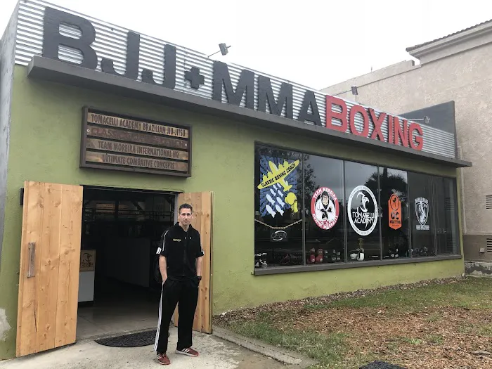 Classic Boxing Coach Picture 8