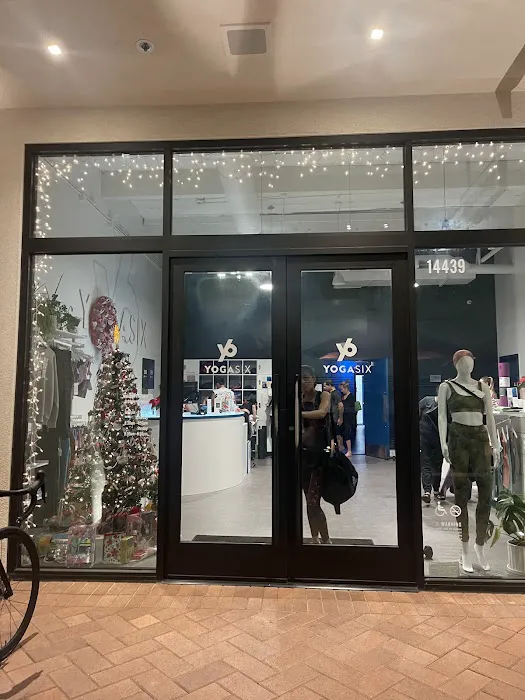 YogaSix Irvine Picture 5